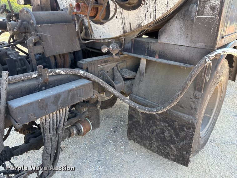 image for item ED2198 1994 Chevrolet Kodiak C6500 tack distributor truck