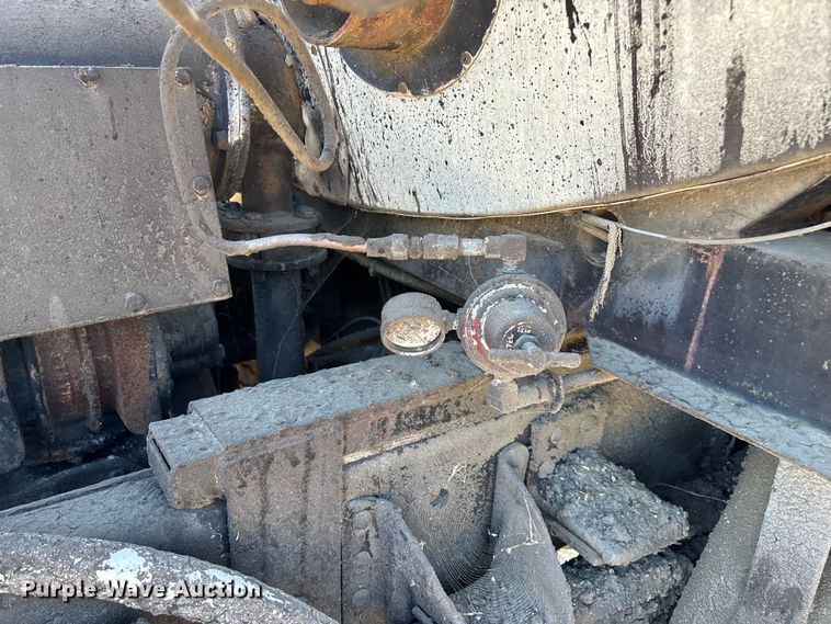 image for item ED2198 1994 Chevrolet Kodiak C6500 tack distributor truck