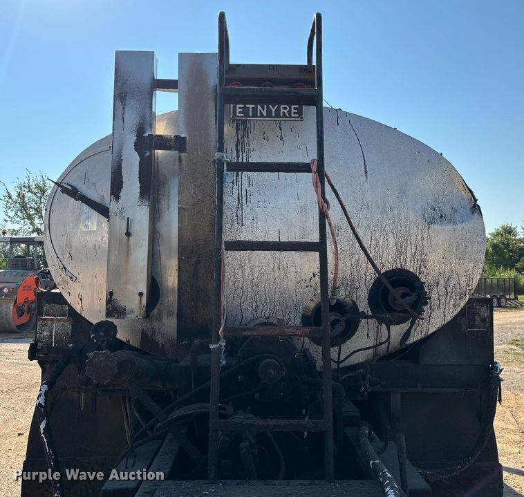 image for item ED2198 1994 Chevrolet Kodiak C6500 tack distributor truck