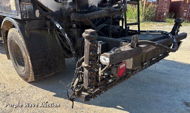 image for item ED2198 1994 Chevrolet Kodiak C6500 tack distributor truck