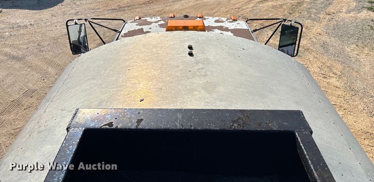 image for item ED2198 1994 Chevrolet Kodiak C6500 tack distributor truck