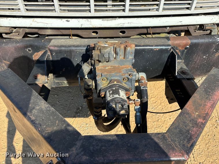 image for item ED2198 1994 Chevrolet Kodiak C6500 tack distributor truck