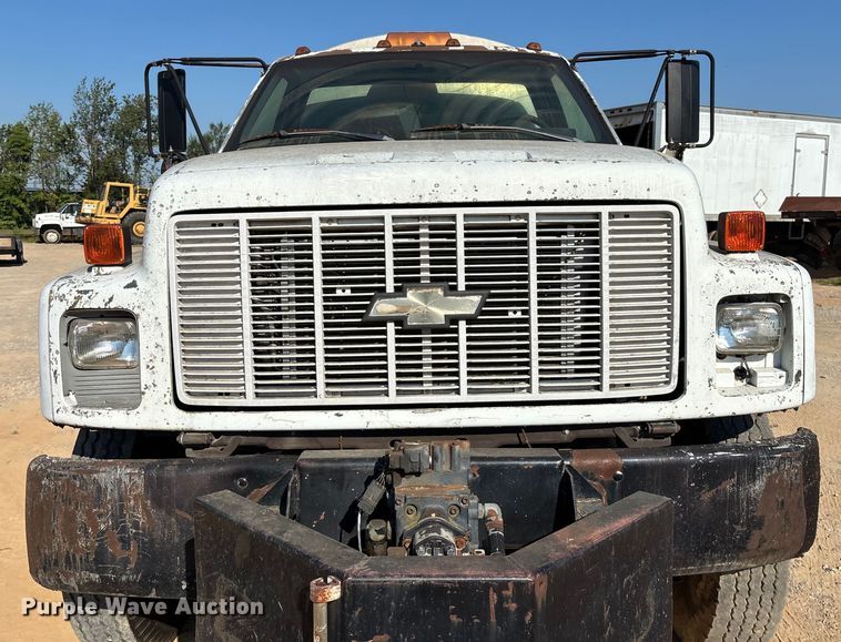 image for item ED2198 1994 Chevrolet Kodiak C6500 tack distributor truck