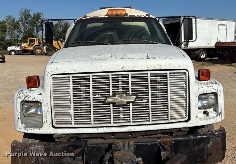 image for item ED2198 1994 Chevrolet Kodiak C6500 tack distributor truck