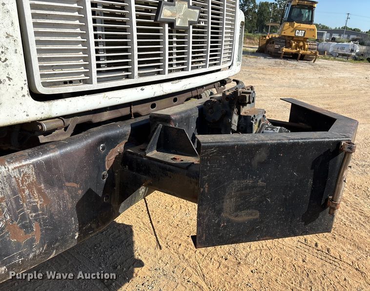 image for item ED2198 1994 Chevrolet Kodiak C6500 tack distributor truck