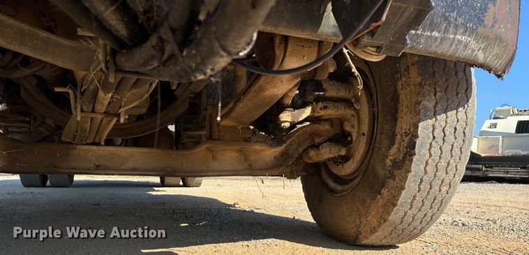 image for item ED2198 1994 Chevrolet Kodiak C6500 tack distributor truck