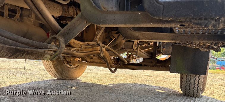 image for item ED2198 1994 Chevrolet Kodiak C6500 tack distributor truck