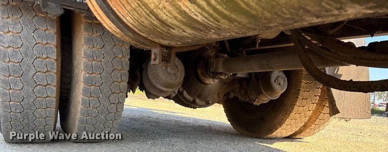 image for item ED2198 1994 Chevrolet Kodiak C6500 tack distributor truck