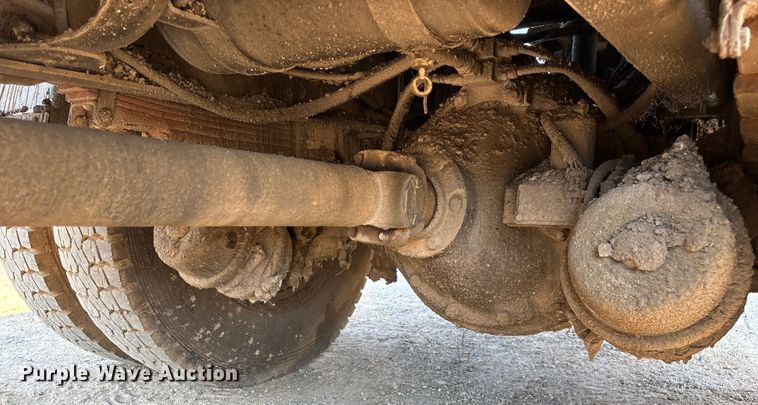 image for item ED2198 1994 Chevrolet Kodiak C6500 tack distributor truck