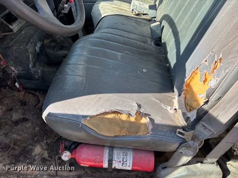 image for item ED2198 1994 Chevrolet Kodiak C6500 tack distributor truck