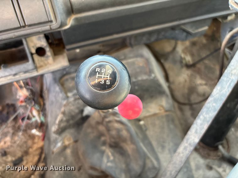 image for item ED2198 1994 Chevrolet Kodiak C6500 tack distributor truck