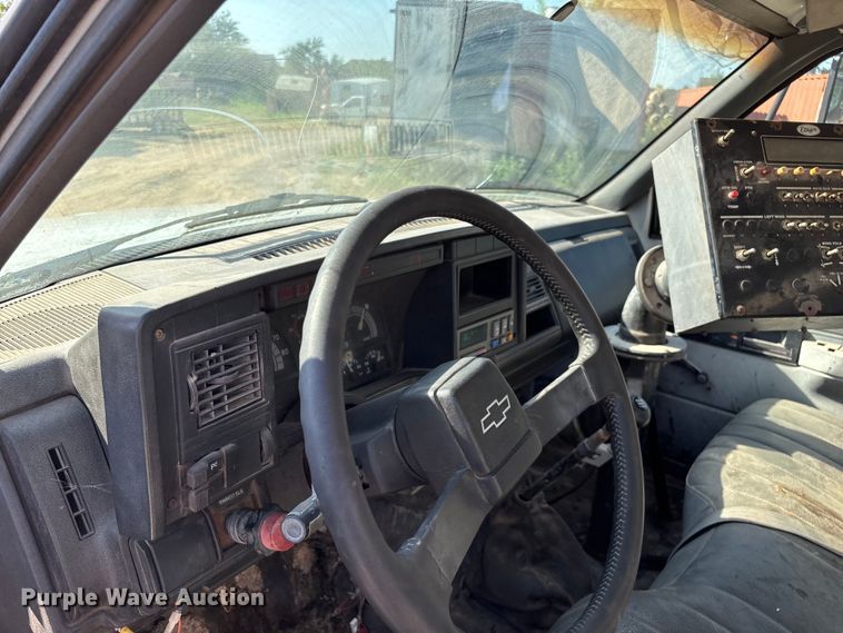 image for item ED2198 1994 Chevrolet Kodiak C6500 tack distributor truck