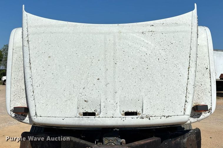 image for item ED2198 1994 Chevrolet Kodiak C6500 tack distributor truck