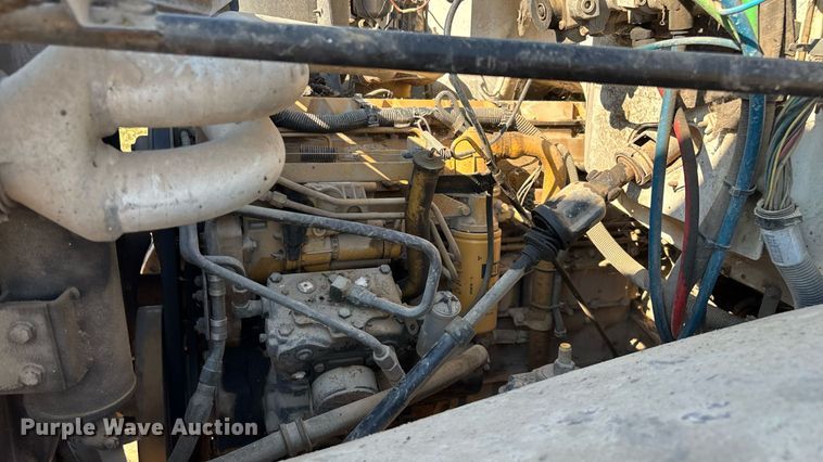 image for item ED2198 1994 Chevrolet Kodiak C6500 tack distributor truck