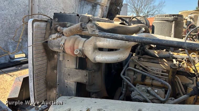 image for item ED2198 1994 Chevrolet Kodiak C6500 tack distributor truck