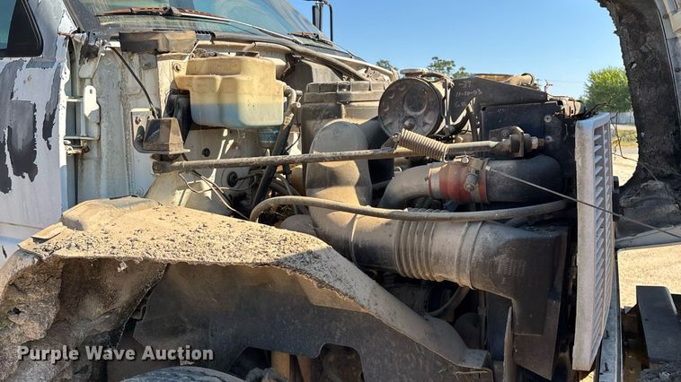 image for item ED2198 1994 Chevrolet Kodiak C6500 tack distributor truck