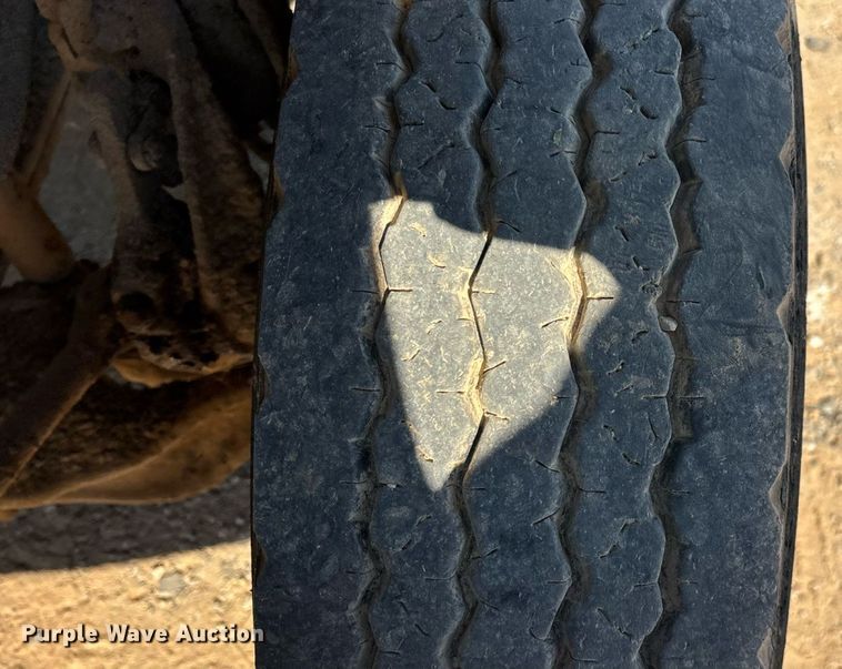 image for item ED2198 1994 Chevrolet Kodiak C6500 tack distributor truck