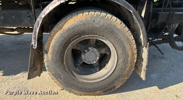 image for item ED2198 1994 Chevrolet Kodiak C6500 tack distributor truck