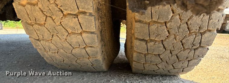 image for item ED2198 1994 Chevrolet Kodiak C6500 tack distributor truck