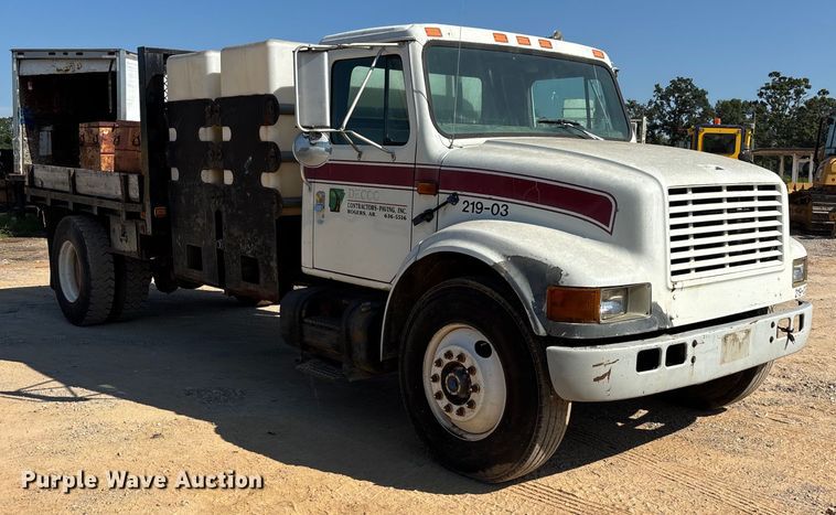 image for item ED2199 1995 International 4700 flatbed truck