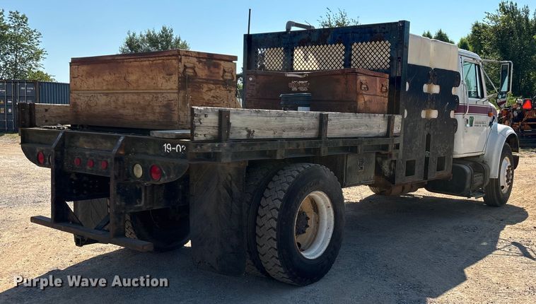 image for item ED2199 1995 International 4700 flatbed truck