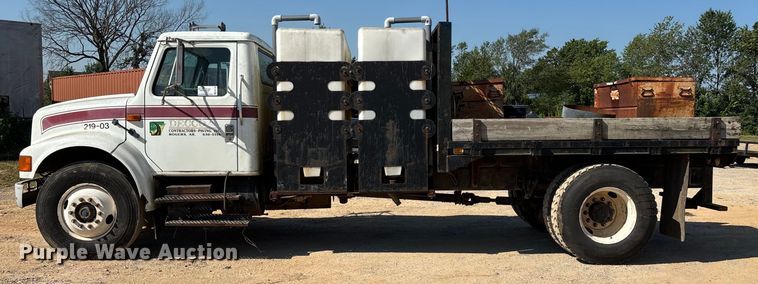 image for item ED2199 1995 International 4700 flatbed truck