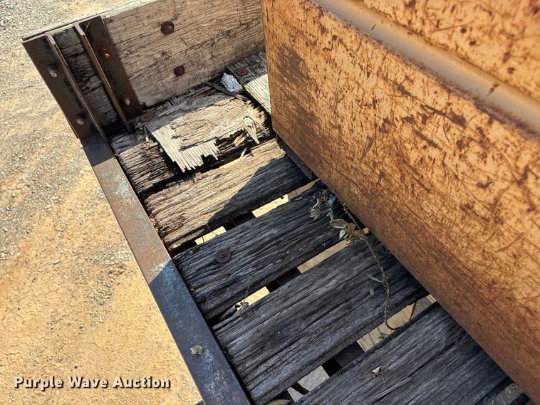 image for item ED2199 1995 International 4700 flatbed truck