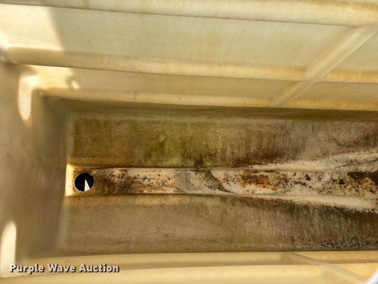 image for item ED2199 1995 International 4700 flatbed truck