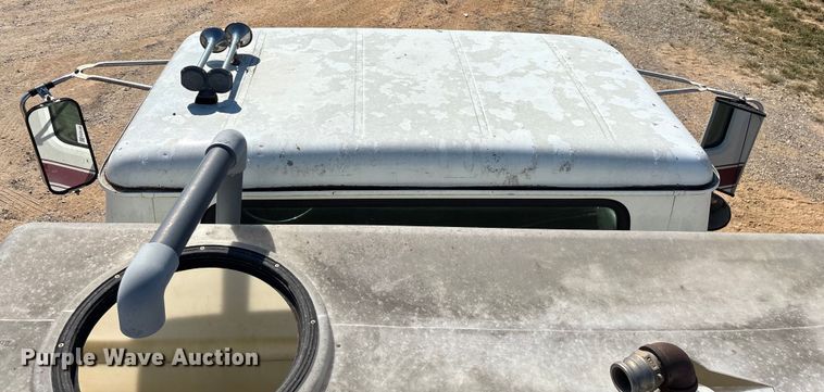 image for item ED2199 1995 International 4700 flatbed truck