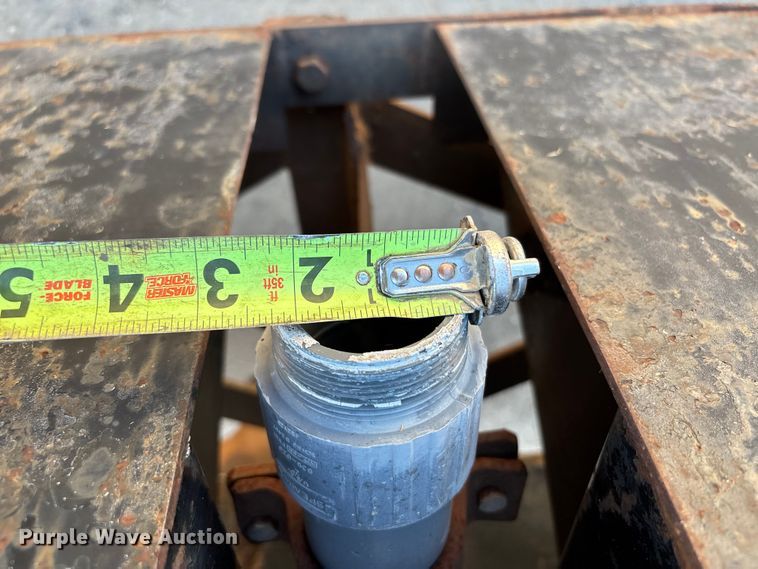 image for item ED2199 1995 International 4700 flatbed truck