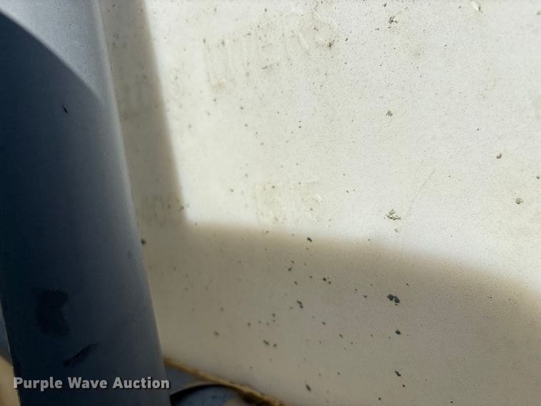 image for item ED2199 1995 International 4700 flatbed truck