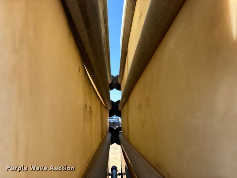 image for item ED2199 1995 International 4700 flatbed truck