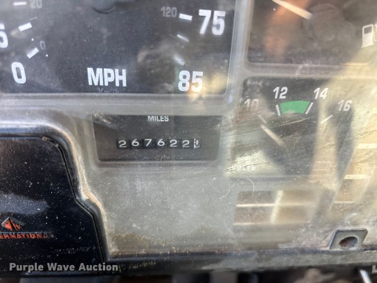 image for item ED2199 1995 International 4700 flatbed truck