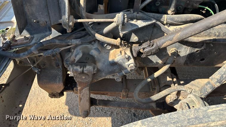 image for item ED2199 1995 International 4700 flatbed truck