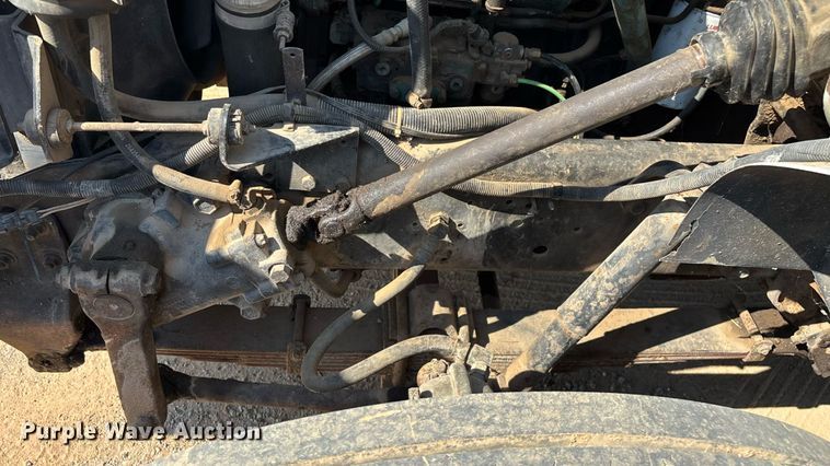 image for item ED2199 1995 International 4700 flatbed truck