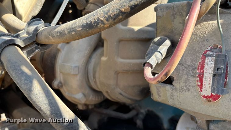 image for item ED2199 1995 International 4700 flatbed truck