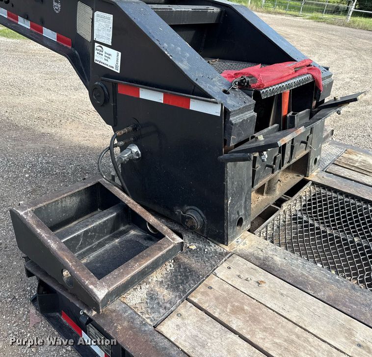 image for item ED5760 2004 Eager Beaver 350SL/GS lowboy equipment trailer