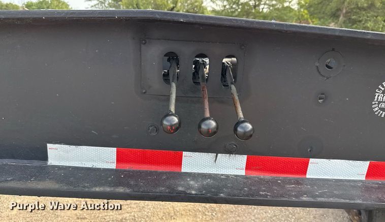 image for item ED5760 2004 Eager Beaver 350SL/GS lowboy equipment trailer