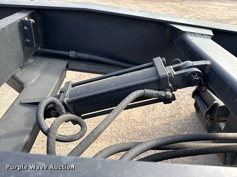 image for item ED5760 2004 Eager Beaver 350SL/GS lowboy equipment trailer