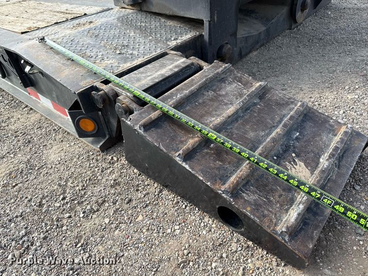 image for item ED5760 2004 Eager Beaver 350SL/GS lowboy equipment trailer