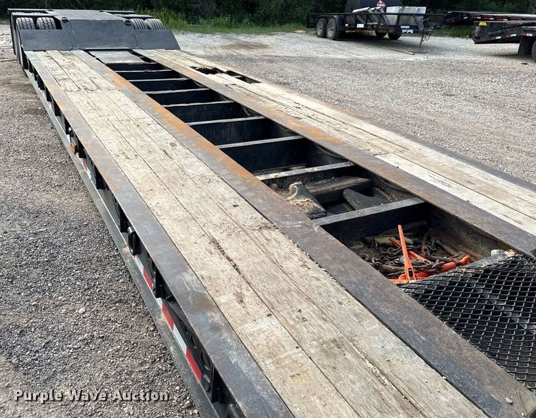 image for item ED5760 2004 Eager Beaver 350SL/GS lowboy equipment trailer