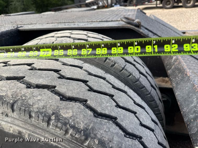 image for item ED5760 2004 Eager Beaver 350SL/GS lowboy equipment trailer