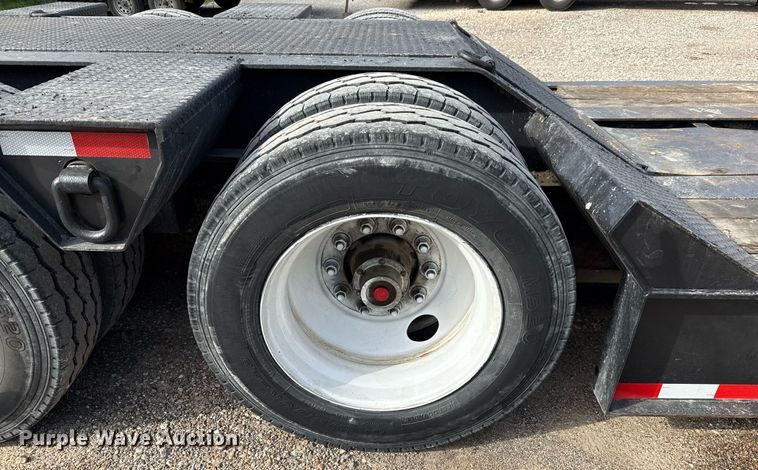 image for item ED5760 2004 Eager Beaver 350SL/GS lowboy equipment trailer