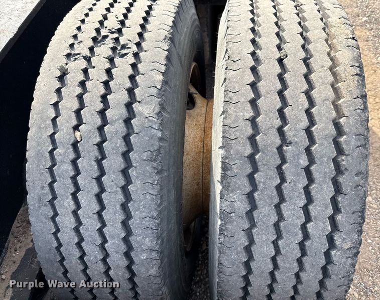 image for item ED5760 2004 Eager Beaver 350SL/GS lowboy equipment trailer