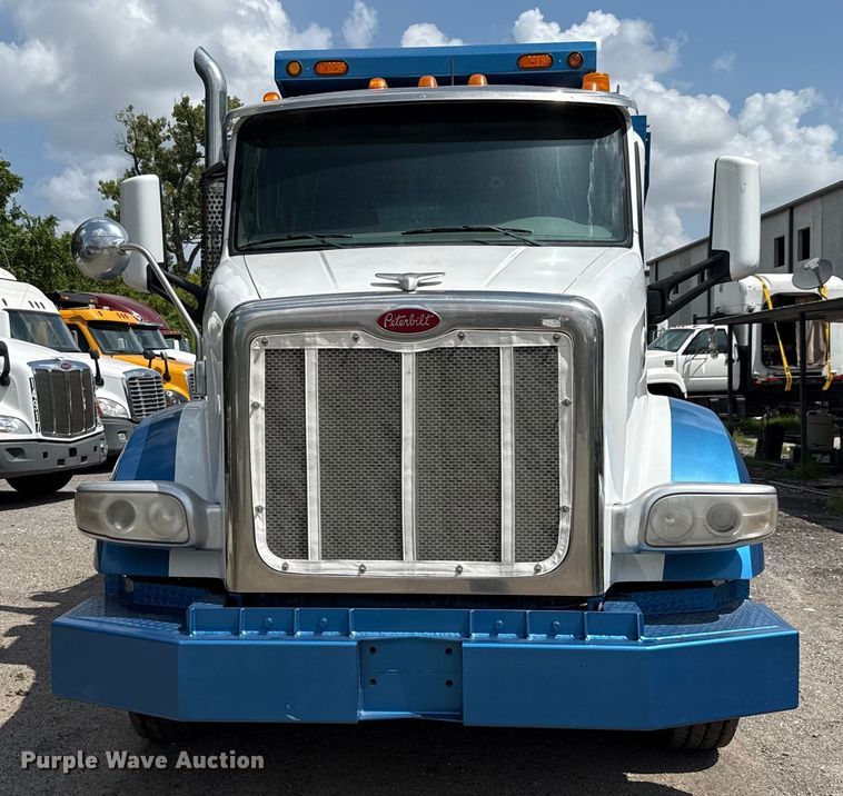 image for item ED5818 2019 Peterbilt 567 dump truck