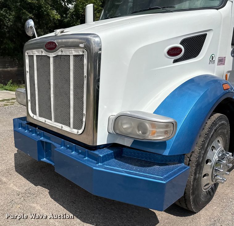 image for item ED5818 2019 Peterbilt 567 dump truck