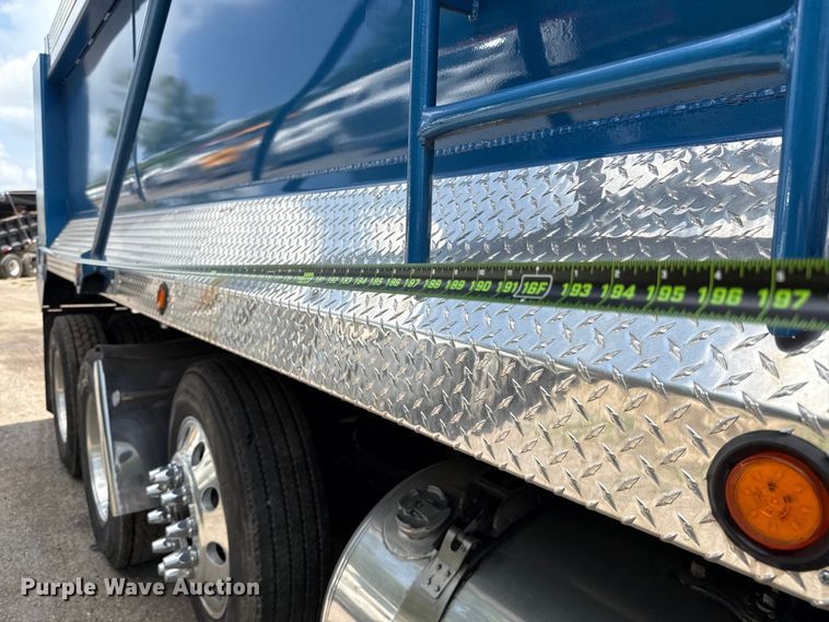 image for item ED5818 2019 Peterbilt 567 dump truck