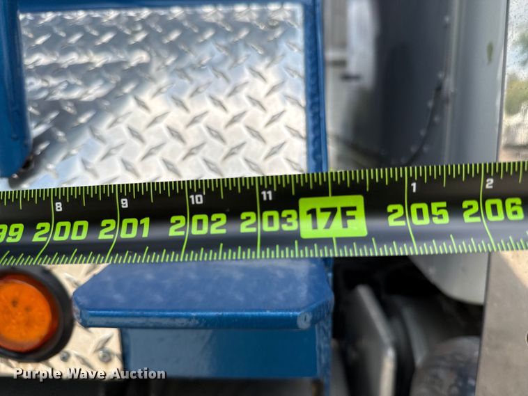 image for item ED5818 2019 Peterbilt 567 dump truck