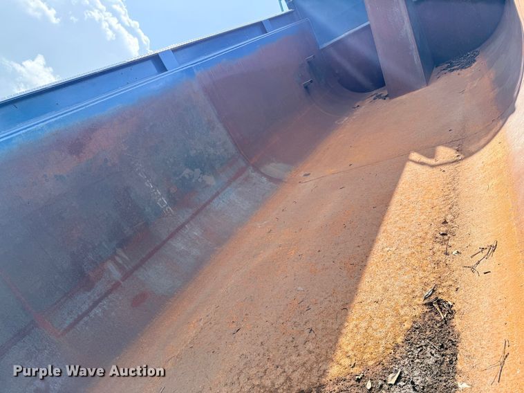 image for item ED5818 2019 Peterbilt 567 dump truck