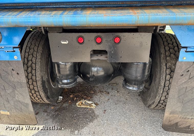 image for item ED5818 2019 Peterbilt 567 dump truck